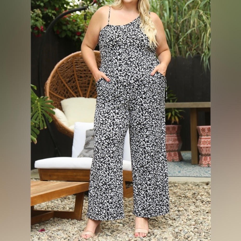 NWT Gilli Plus Size  Mono Strap Jumpsuit with pockets  Bohemian  Summer 2024